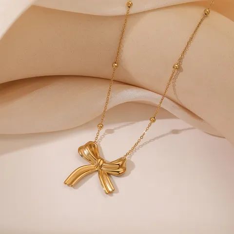 Bow Necklace